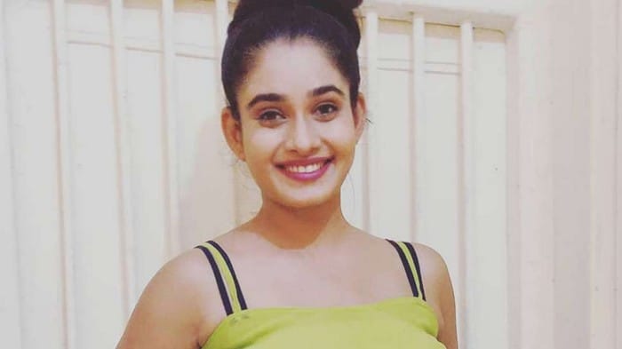 நடிகையை துப்பாக்கி முனையில் மிரட்டிய வாலிபர்