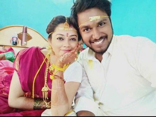 திருமண புகைப்படத்தை வெளியிட்டு ஷாக் கொடுத்த அனிதா சம்பத்.... 1 anitha 2