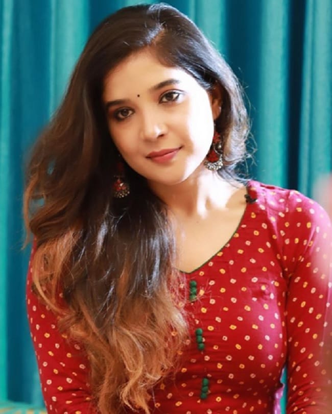 Sakshi Agarwal Insta photos2