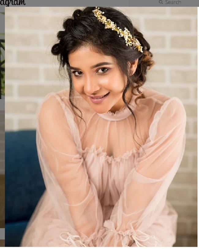 Sakshi Agarwal Insta photos5
