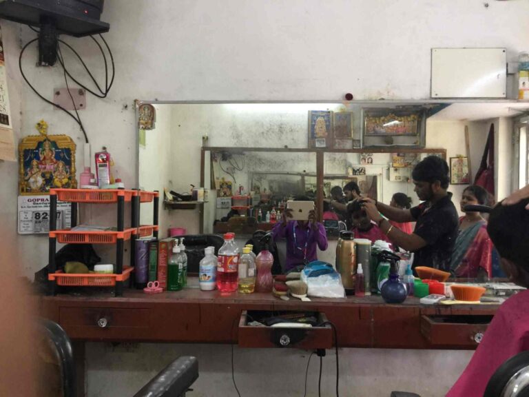saloon