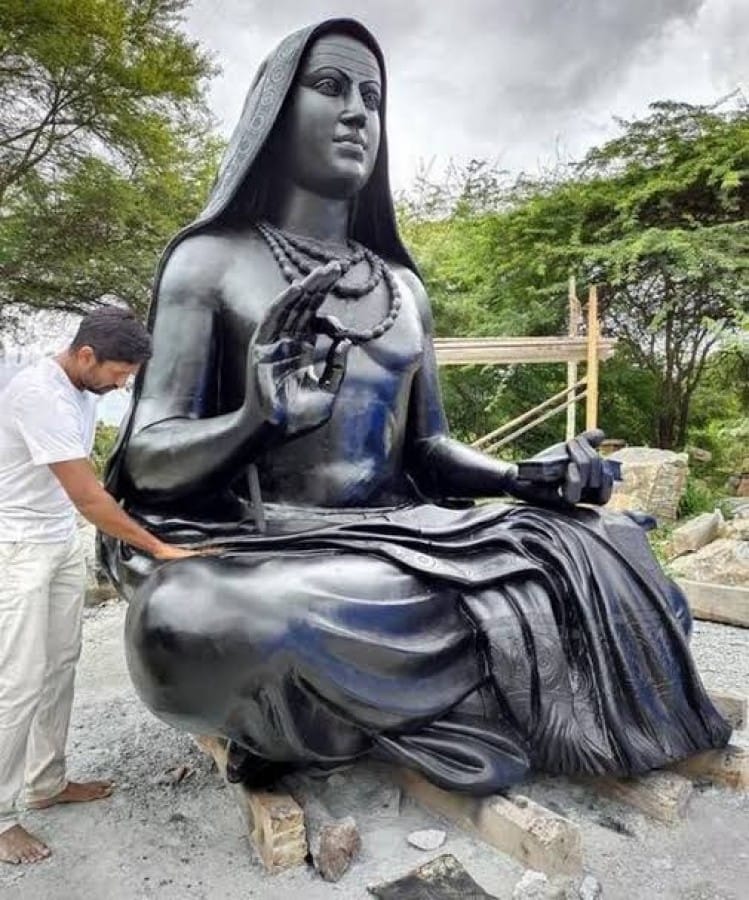 ஆதிசங்கரருக்கு பிரமாண்ட சிலை