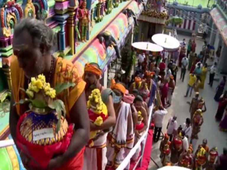 vadapalani murugan temple