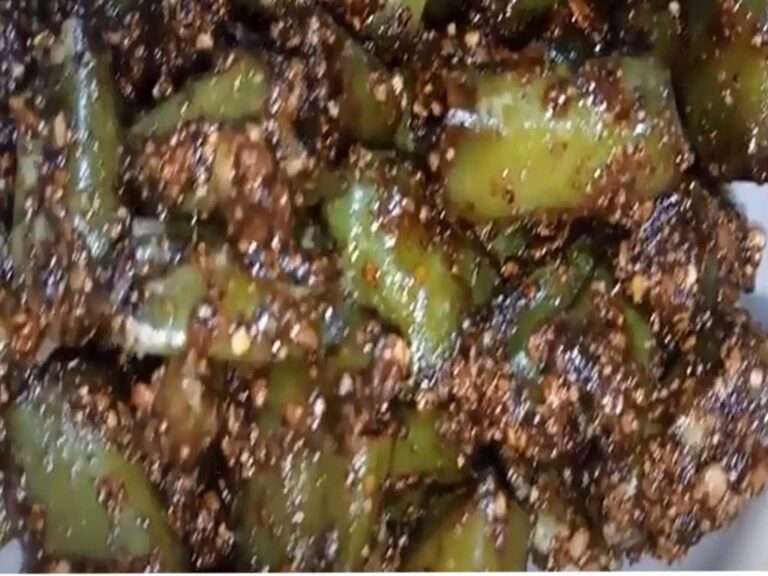 green chilli pickle