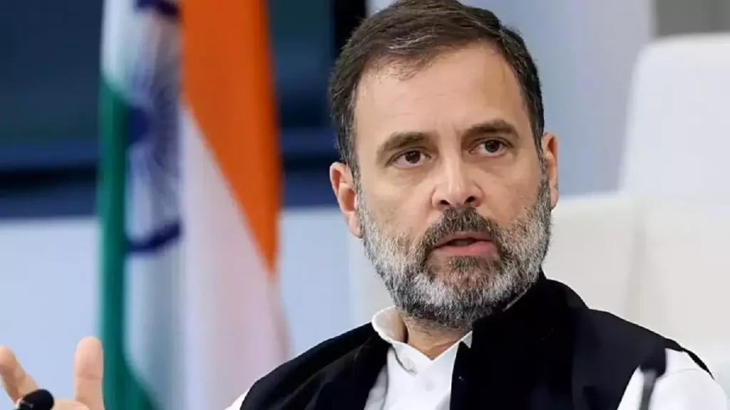 வயநாடு நிலச்சரிவு… ஒரு மாத ஊதியத்தை நிதியுதவியாக வழங்கிய ராகுல் காந்தி…!