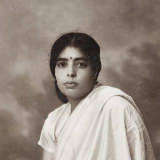 சர்க்கரையைக் கசக்கி இந்தியாவை இனிப்பாக்கிய டாக்டர் ஜானகி அம்மாள்!