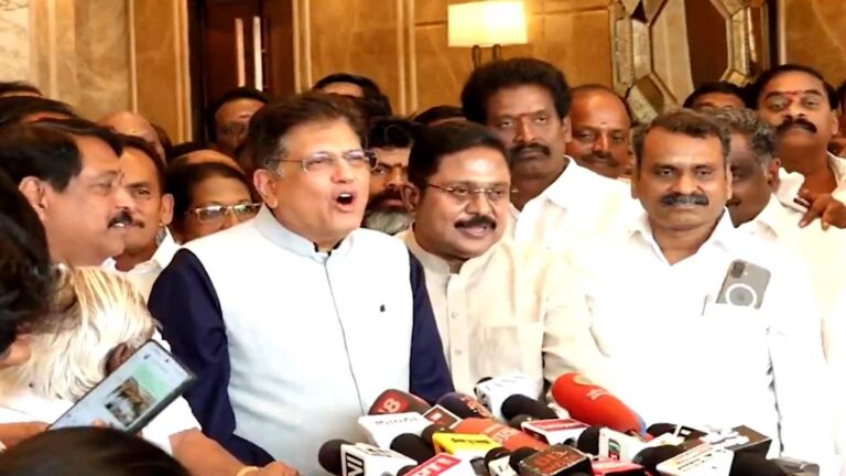 டிடிவி தினகரன் மீண்டும் என்டிஏ கூட்டணியில் இணையும் நிகழ்வு.