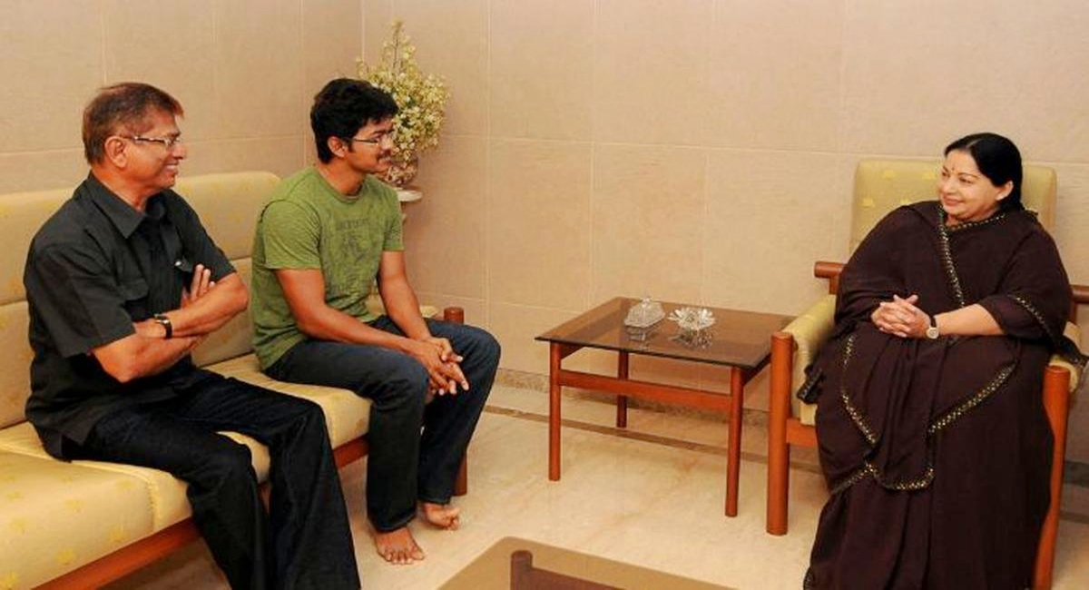 விஜய் ஜெயலலிதா சந்திப்பு ரகசியம்: எஸ்.ஏ.சி உடைத்த அதிரடி உண்மை! அரசியலில் பெரும் பரபரப்பு!