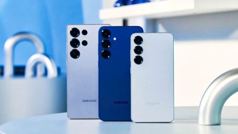 Official press render of Samsung Galaxy S26 Ultra in Titanium Black with quad camera setup.