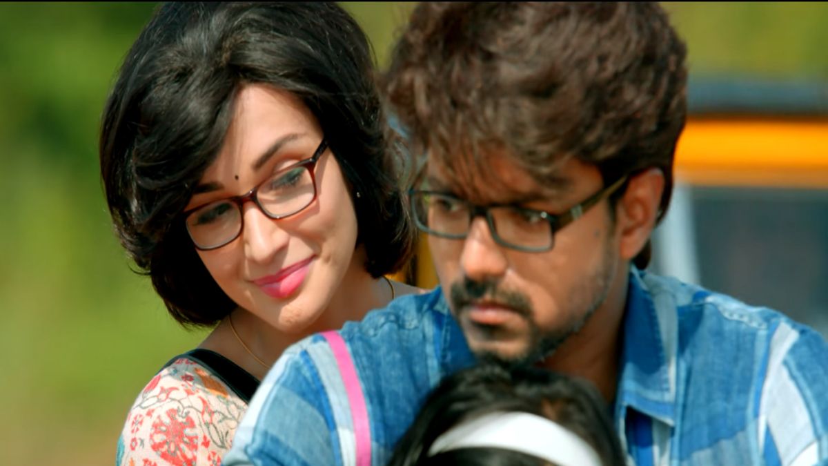 Best moments from Vijay&rsquo;s Theri movie including the iconic bridge fight scene and emotional scenes with baby Nainika.