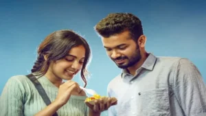 Sukhamano Sukhamann OTT Release! — நாளை முதல் அமேசான் பிரைமில் ஸ்ட்ரீமிங்; மிஸ் பண்ணாம பார்க்க வேண்டிய வித்யாசமான பேண்டஸி மூவி! Actor Mathew Thomas and actress Devika Sanjay starrer romantic fantasy comedy movie Sukhamano Sukhamann streaming on Amazon Prime Video from May 29.